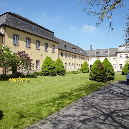 Kloster Steinfeld Gastehaus Kall Exterior photo