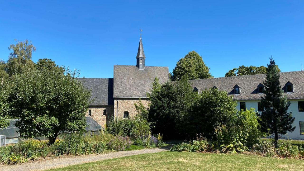 Kloster Steinfeld Gastehaus Kall Exterior photo