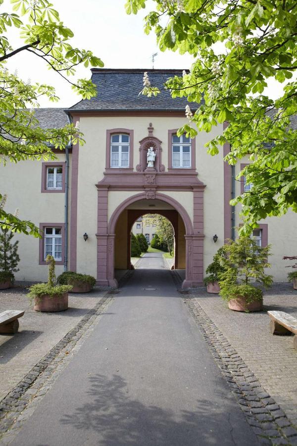 Kloster Steinfeld Gastehaus Kall Exterior photo