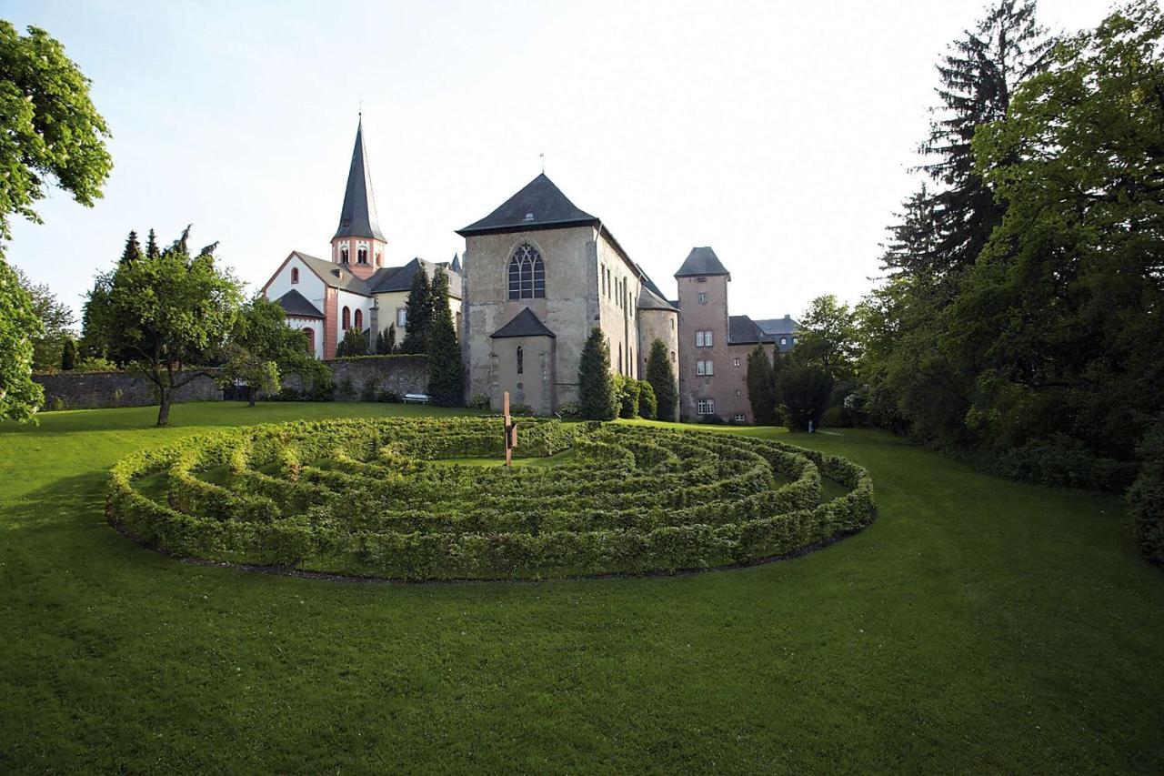 Kloster Steinfeld Gastehaus Kall Exterior photo